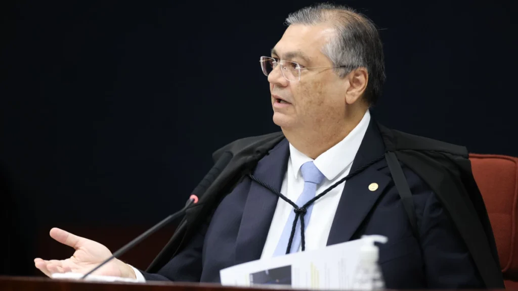 Dino se solidariza com Moraes após EUA aplicarem Lei Magnitsky