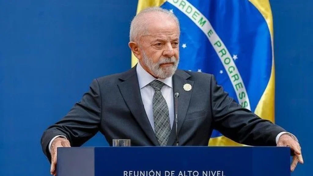 Governo Lula é desaprovado por 53% e aprovado por 42%, diz PoderData