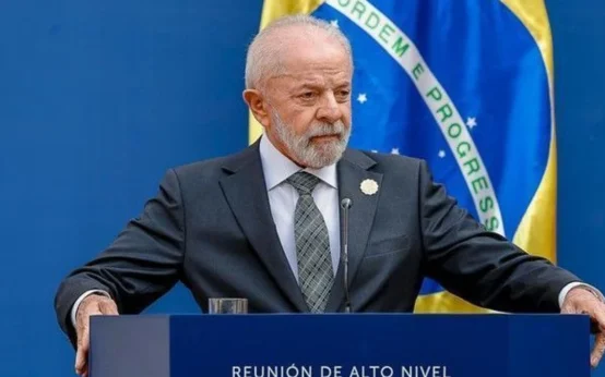 Governo Lula é desaprovado por 53% e aprovado por 42%, diz PoderData