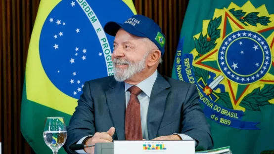 Trump e Lula levam guerra das big techs ao palanque, diz William Waack