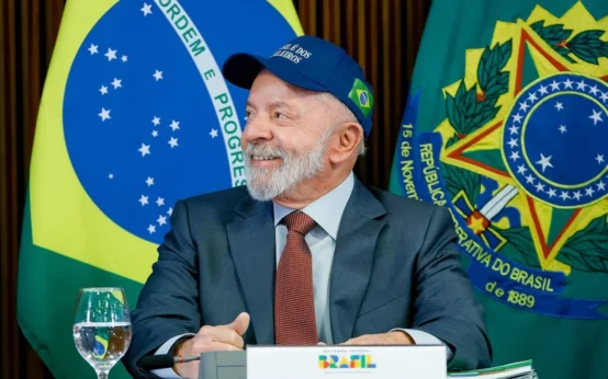 Trump e Lula levam guerra das big techs ao palanque, diz William Waack