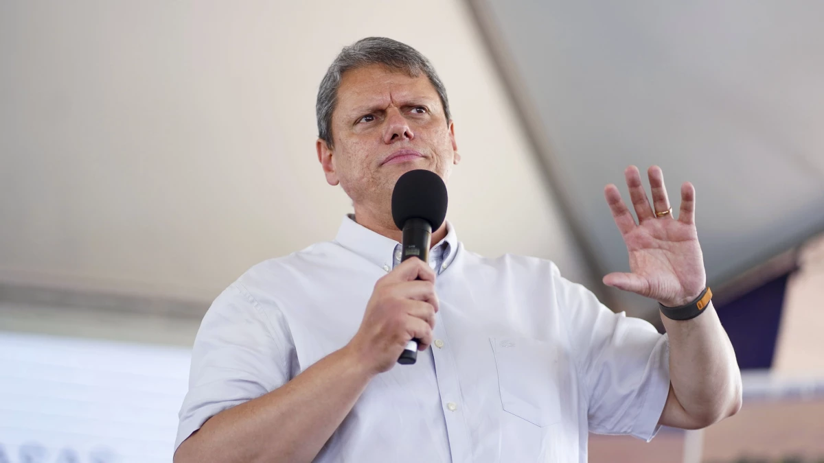 Tarcísio defende enxugar ministérios Com “40 anos em quatro”