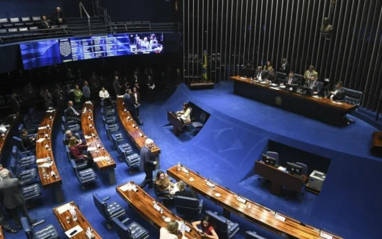Congresso deve analisar hoje PL da Adultização e PEC da blindagem
