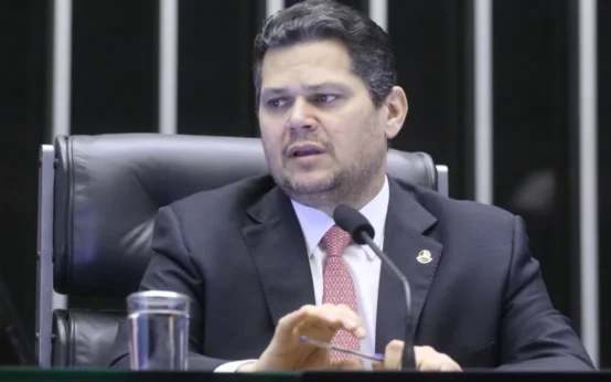 Oposição buscará Alcolumbre após Moraes decretar prisão de Bolsonaro
