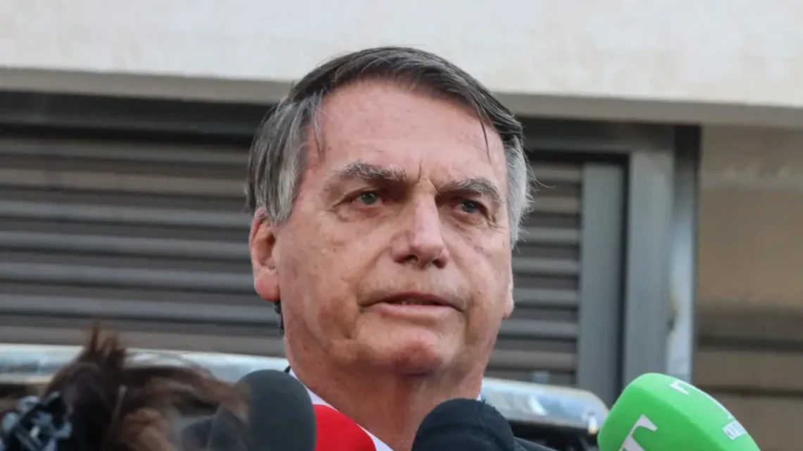 Como resposta a Bolsonaro, partidos de oposição discutem pacote anti-STF