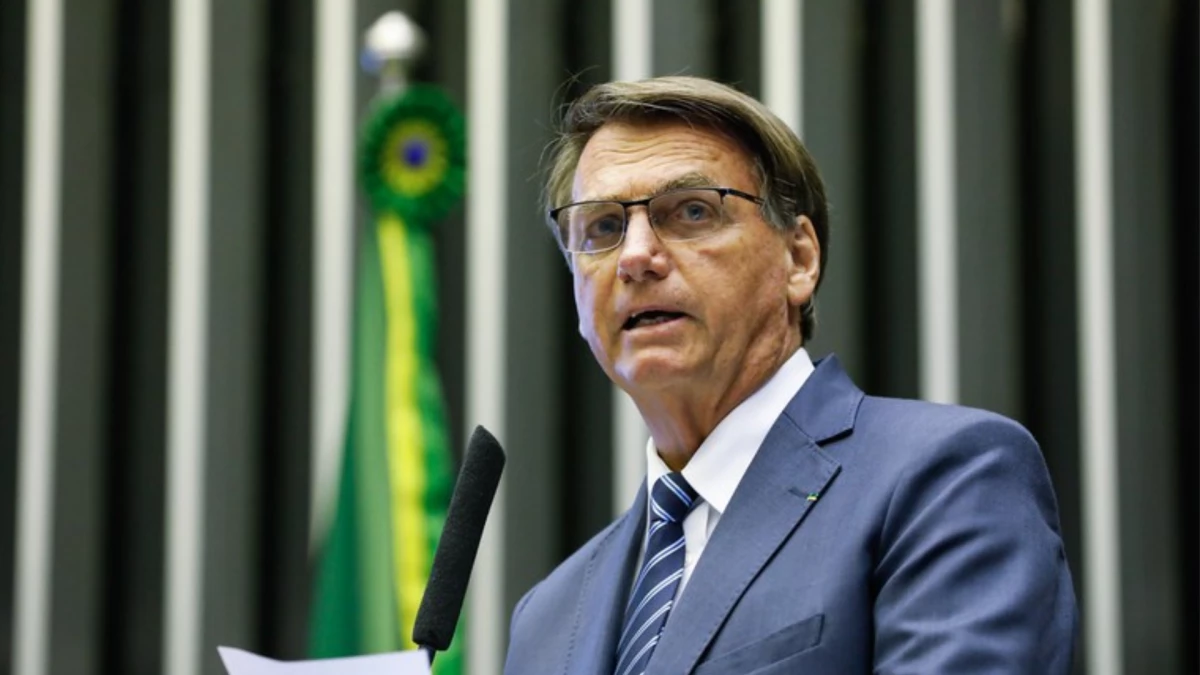 Bolsonaro pede ao STF revisão da prisão domiciliar imposta por Moraes