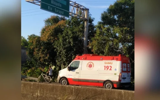 Motociclista morre degolado por linha chilena em via do RJ