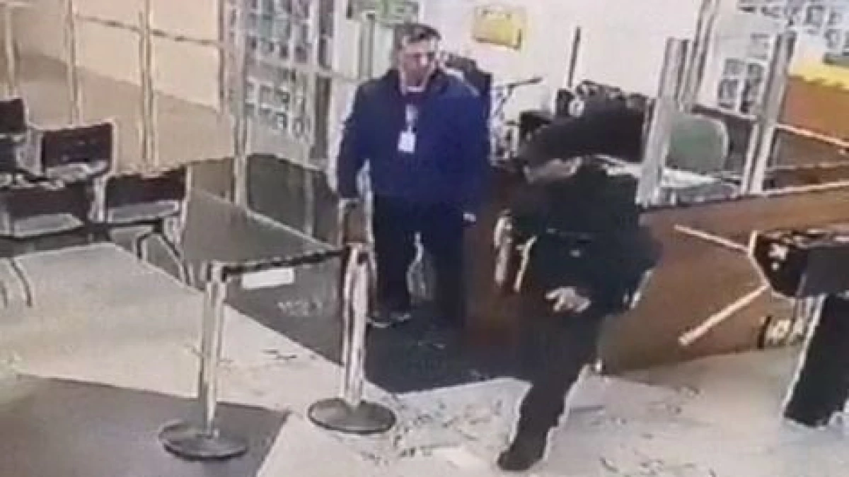 Detento que matou policial penal saiu de hospital com farda policial