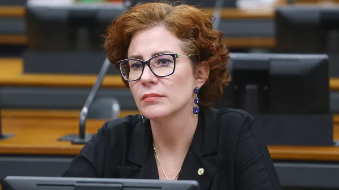 Moraes determina que AGU adote providências para extradição de Zambelli