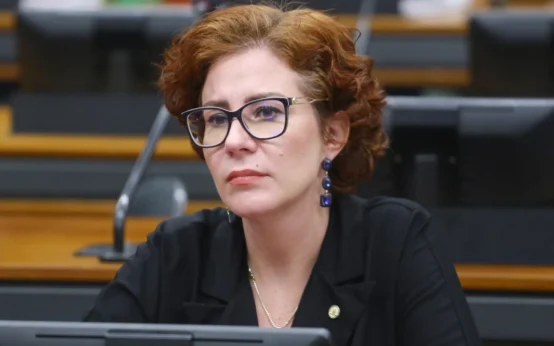 Moraes determina que AGU adote providências para extradição de Zambelli