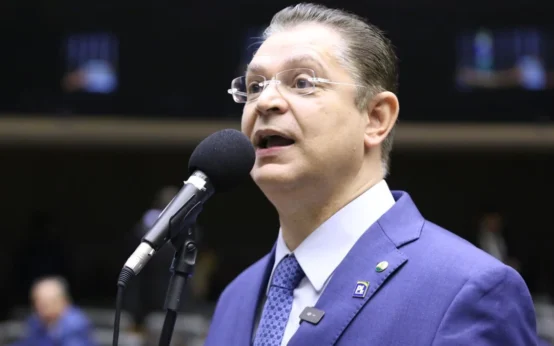 Sóstenes pede a Moraes para visitar Bolsonaro