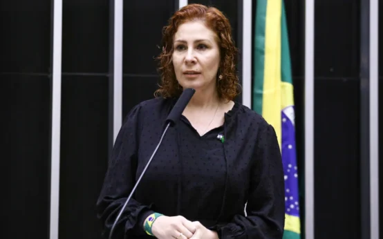 Defesa de Zambelli alegará problemas de saúde em audiência na Itália