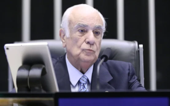 Presidente do PL resistiu em expulsar deputado Antônio Carlos da legenda