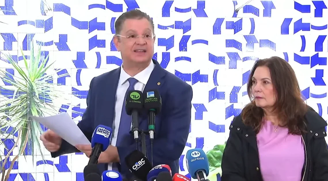 sostenes-reage-a-operacao-da-pf-contra-deputados-da-oposicao-bateram-na-porta-errada