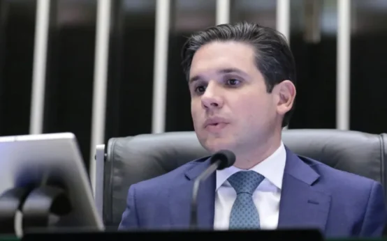 Após rompimento, Hugo Motta indica trégua com Lindbergh