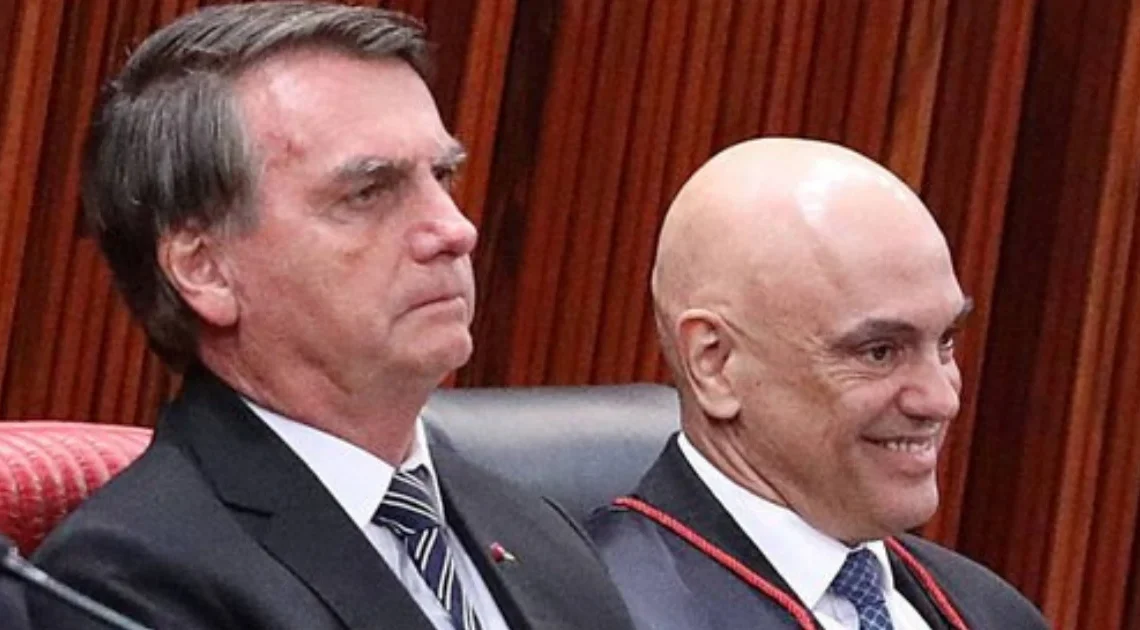 Bolsonaro pede autorização de Moraes para reduzir a pena lendo livros