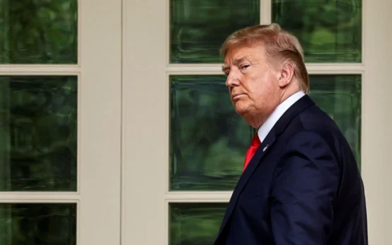 “Dois trenós puxados por cães”, Trump zomba de defesa da Groenlândia