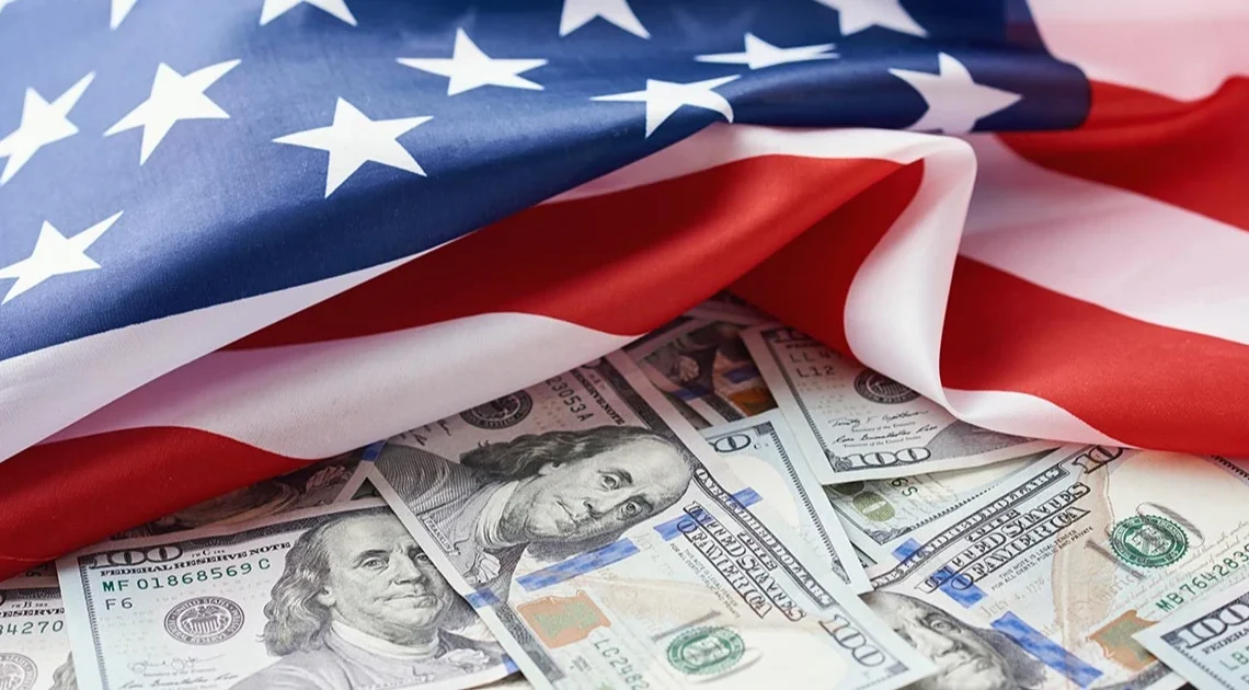 Incerteza com tarifas faz empresas dos EUA adotarem cautela em contratações