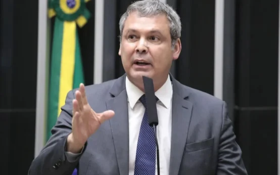 Líder do PT anuncia mobilização contra derrubada de veto à Dosimetria