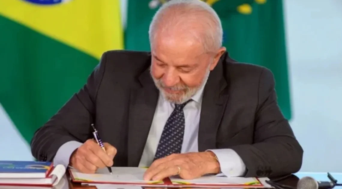 Lula sanciona lei que cria comitê gestor da Reforma Tributária
