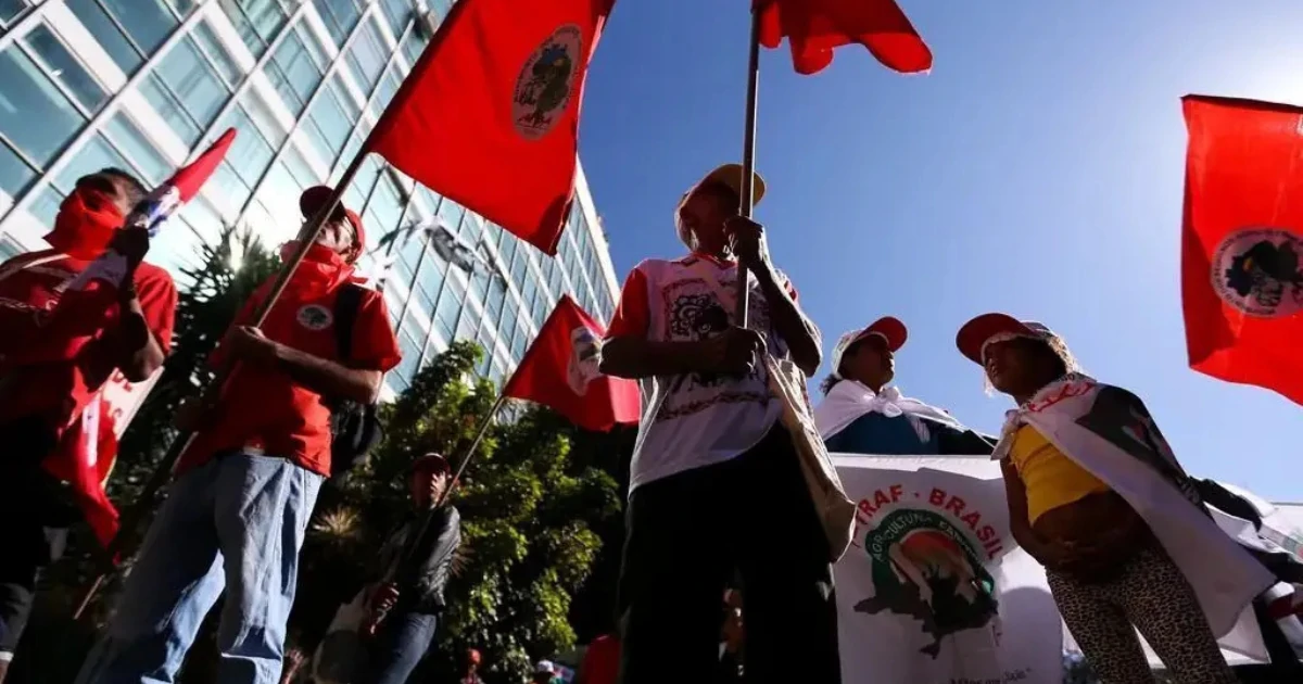 MST articula brigada para defender chavismo na Venezuela
