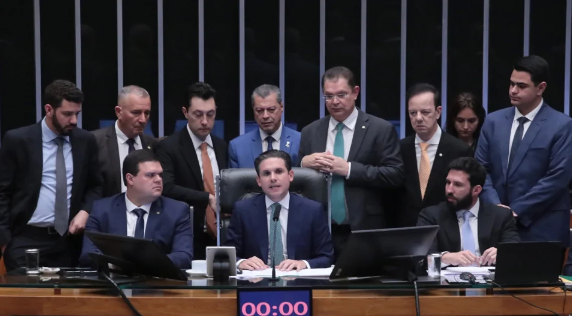 Parlamentares se manifestam sobre veto de Lula ao PL da Dosimetria; veja