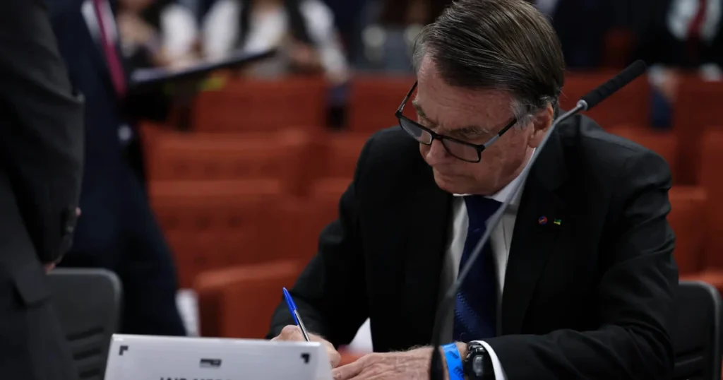 Pedido por Bolsonaro, programa de leitura tem 336 mil adesões no Brasil