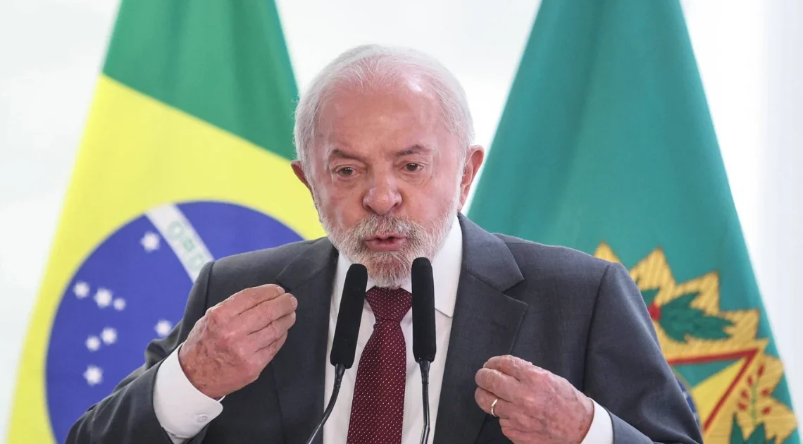 Retroativo de benefícios a servidores: Lula tem até hoje para sancionar lei