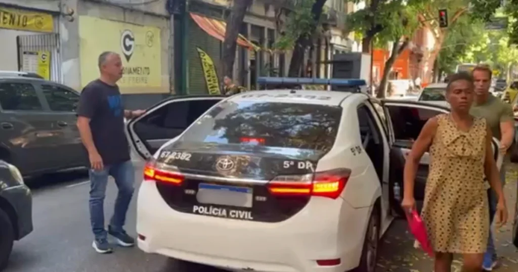 "Vovó do Tráfico" e mais duas pessoas são presas em operação no RJ