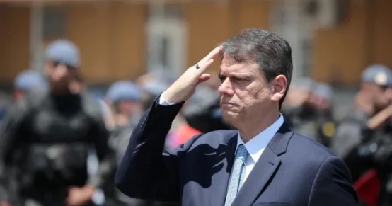 Adolescente é investigado por criar imagens íntimas falsas com IA no Ceará