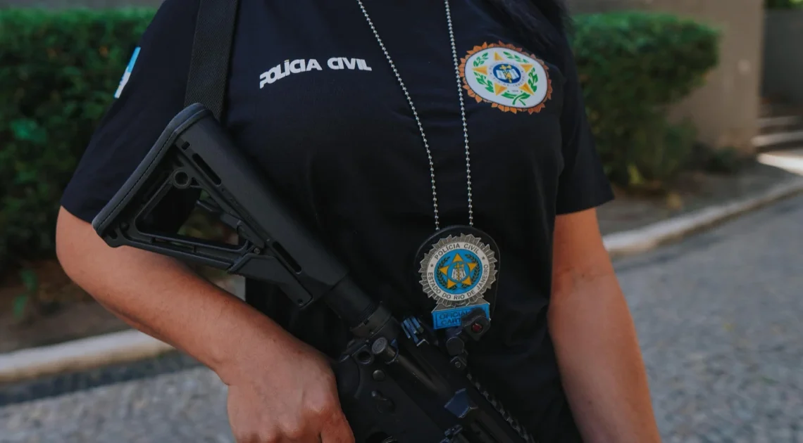 policia-do-rj-faz-operacao-sobre-estupro-coletivo-de-adolescente