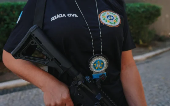 policia-do-rj-faz-operacao-sobre-estupro-coletivo-de-adolescente