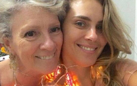 Carolina Dieckmann revela inspiração na própria mãe em filme sobre alcoolismo e expõe lembranças dolorosas da família