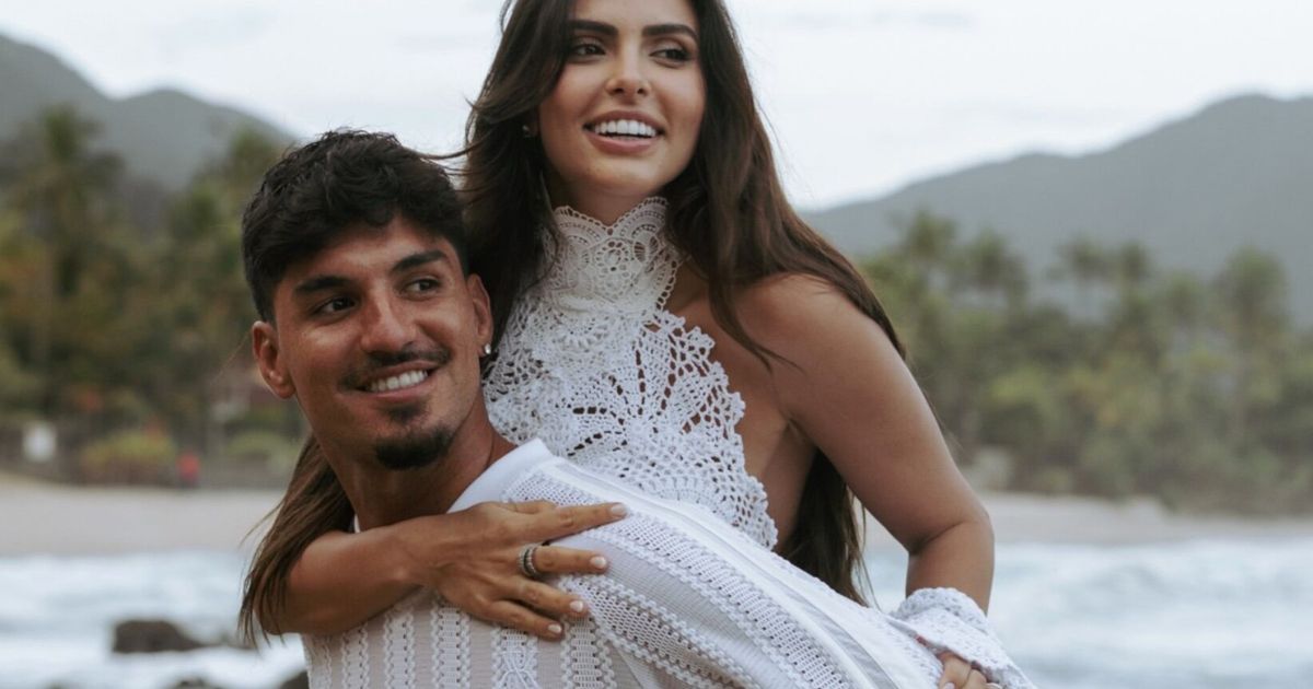 Gabriel Medina anuncia gravidez de Isabella Arantes durante casamento e surpreende convidados