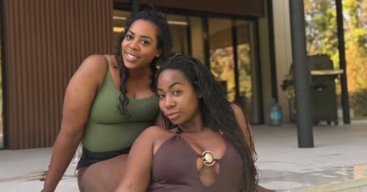 Mãe e irmã de Vini Jr. posam juntas em mansão do jogador em Madri e registros encantam seguidores