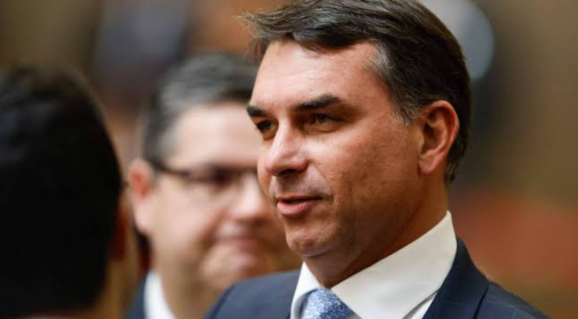 PL-concentra-articulacoes-no-Brasil-e-Flavio-deve-cancelar-viagem-ao-Peru
