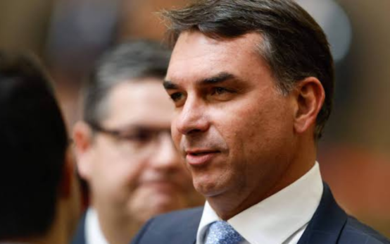 PL-concentra-articulacoes-no-Brasil-e-Flavio-deve-cancelar-viagem-ao-Peru