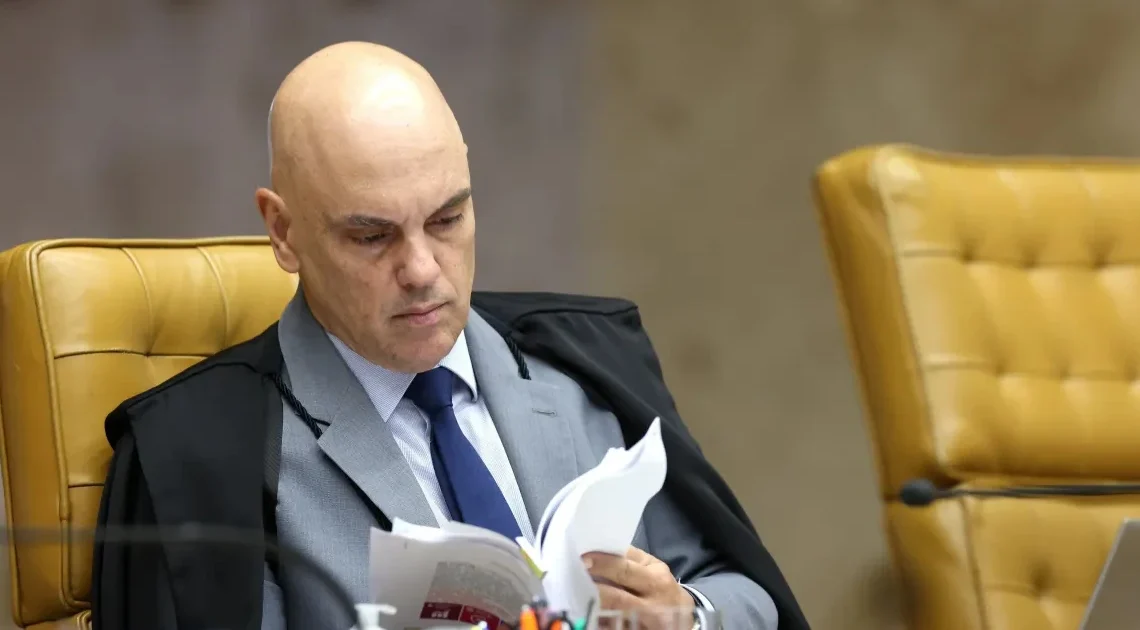 Colunista critica atuação de Moraes e compara cenário brasileiro a um golpe institucional