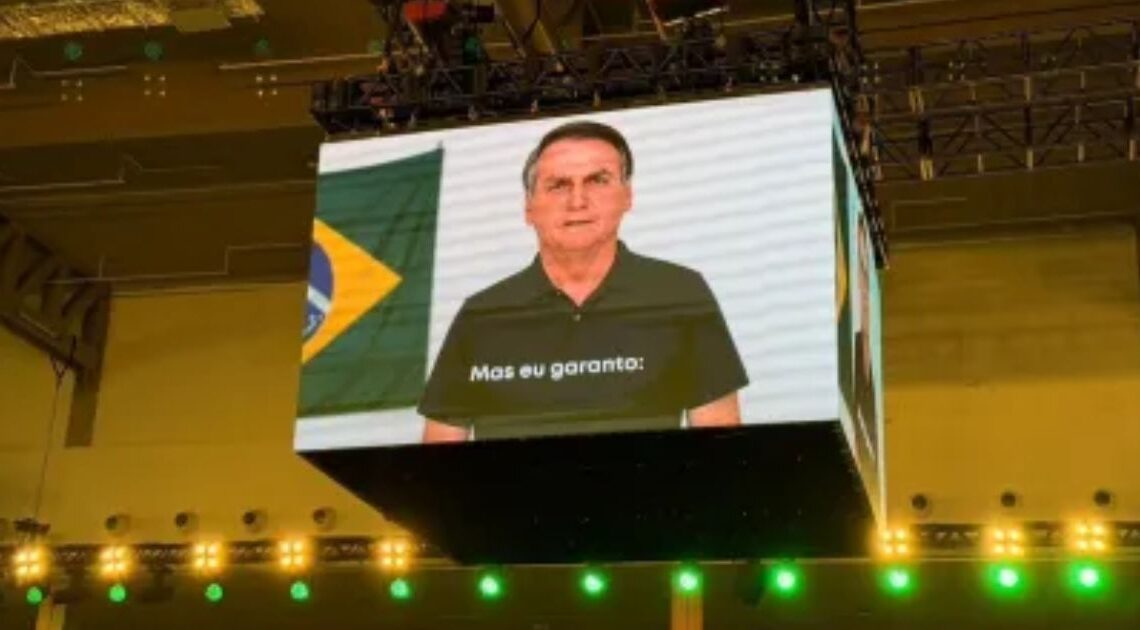 PT aciona TSE contra Flávio Bolsonaro por vídeo de convenção: entenda a ação e os possíveis impactos eleitorais