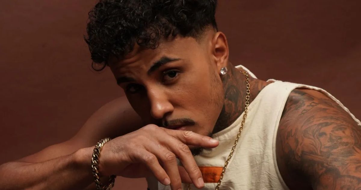 MC Livinho convida ex para jantar, leva resposta atravessada e reage com bom humor