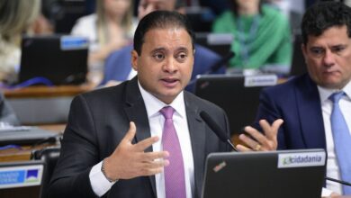 Senador Weverton Rocha é alvo de nova operação da Polícia Federal contra lavagem de dinheiro