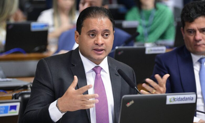 Senador Weverton Rocha é alvo de nova operação da Polícia Federal contra lavagem de dinheiro